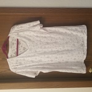 White tshirt with see through stars